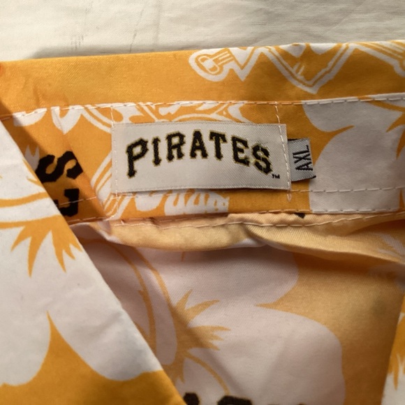 MLB Pittsburgh Pirates Baseball Hawaiian Button Up Shirt Men’s size XL - Picture 11 of 14